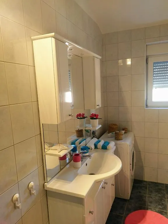 Apartment Apartman Lana Klimno Kroatien